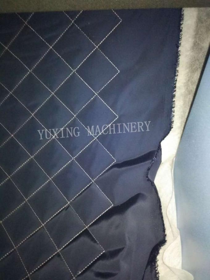 Yuxing a informatisé la machine piquante d'aiguille multi pour le produit de literie